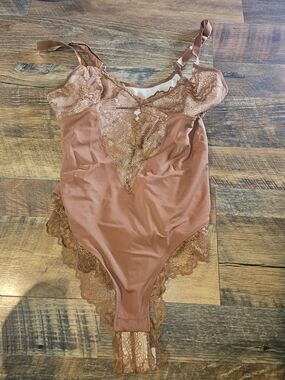 Lace-Trim Chemise Bodysuit in Rust